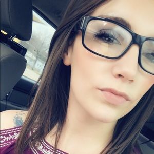 Meet your Posher, Billie